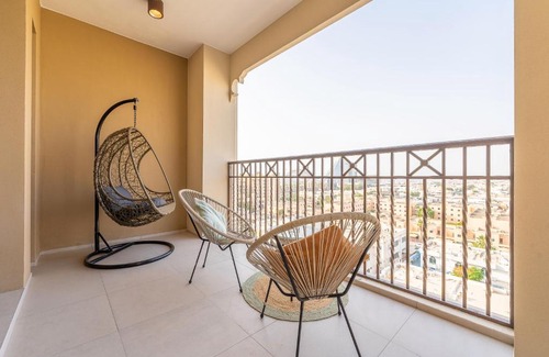Umm Suqeim 3 Apartment | Monty Holiday Home - Beach Life Boho 1BR with Burj Al Arab View