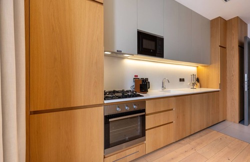 Al Satwa Apartment | Mood 45 - Deluxe Studio