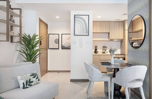 Trade Centre 1 Apartment | Moon Stays | 5 PAX Missoni Flat | Canal View