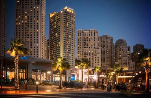 Dubai Marina Apartment | Murjan Suites Waterfront The Walk Jumeirah Beach Residence