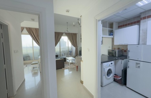 Jumeirah Lake Towers Apartment | n1-Bedroom Haven with Mesmerizing City Views, 2 minutes from DMCC Metro.