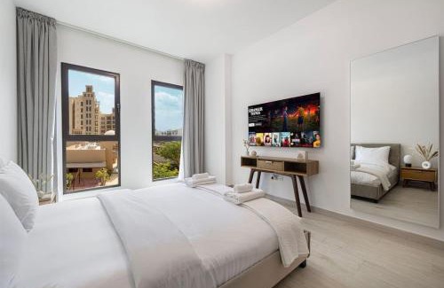 Umm Suqeim 3 Apartment | Near Burj Al Pool View Balcony MJL 2BR