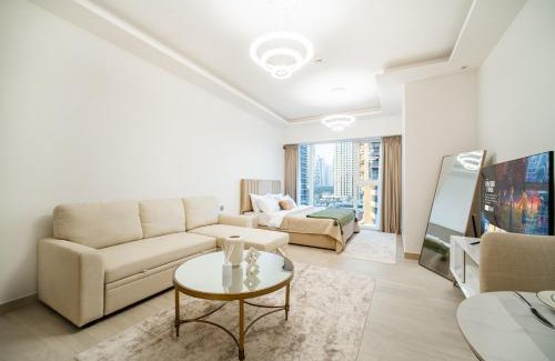 Jumeirah Lake Towers Apartment | Near Metro & Free Baby Gear - Spacious JLT Studio