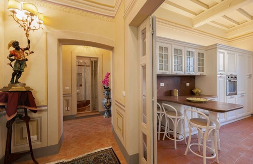 Cortona Old Town Apartment | Nice apartment for 6 guests with WIFI, A/C, TV, balcony and panoramic view