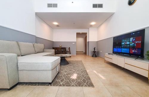 Dubai Sports City House | On Canal Walk Large Apartment Close Kitchen