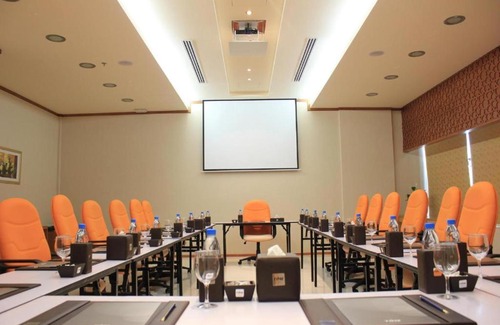 Beach & Coast Apartment | One Bedroom Apartment Near Al Khan Super Market By Luxury Bookings AB