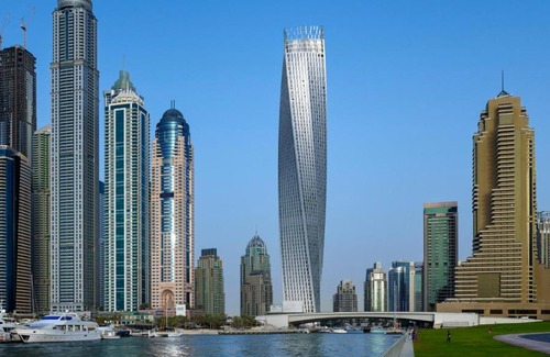 Dubai Marina Apartment | Outstanding Apartment at the Cayan Tower by Deluxe Holiday Homes