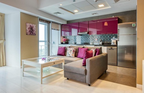 Dubai Marina Apartment | Outstanding Apartment at the Cayan Tower by Deluxe Holiday Homes