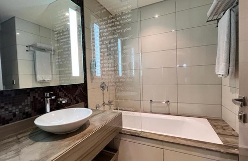 Business Bay House | Paramount Residence