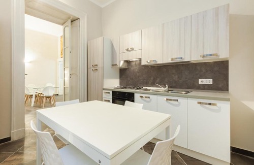 Chiaia Apartment | Parthenope Apartment by Wonderful Italy