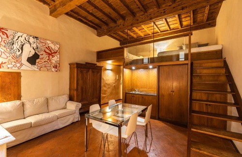 Oltrarno Apartment | Ponte Vecchio & Maggio Jewel Loft