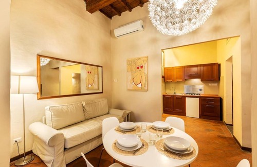 Oltrarno Apartment | Ponte Vecchio & Maggio Jewel Loft
