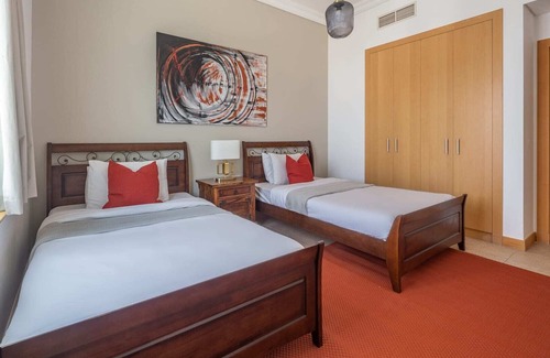 Palm Jumeirah Apartment | Premium 3BR with Study on Palm Jumeirah - Large Balcony & Near Beach