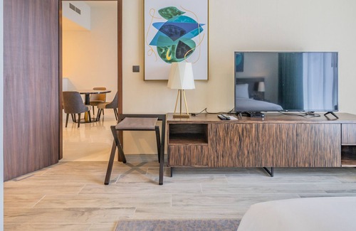 Dubai Media City Apartment | Primestay- Avani Palm Views, Media City