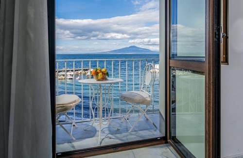Sorrento Historic Centre Apartment | Private apartment, panoramic balcony with a view of the sea in Sorrento