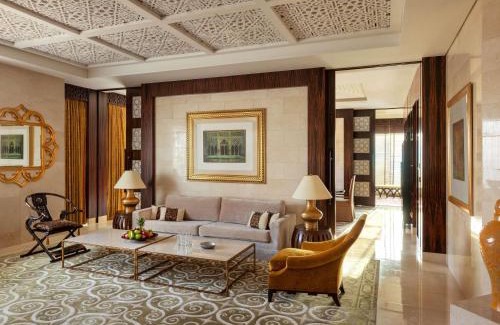 Bur Dubai Hotel | Raffles Dubai
