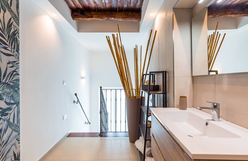 Chiaia Apartment | Residenza Partanna by Napoliapartments