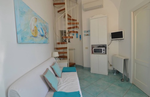 Ravello Villa | Romantic cottage, wide terrace overlooking the sea.