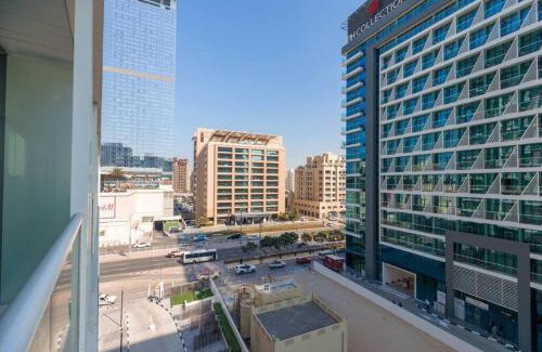 Palm Jumeirah Apartment | Roomy 1 bd at Palm Jumeirah