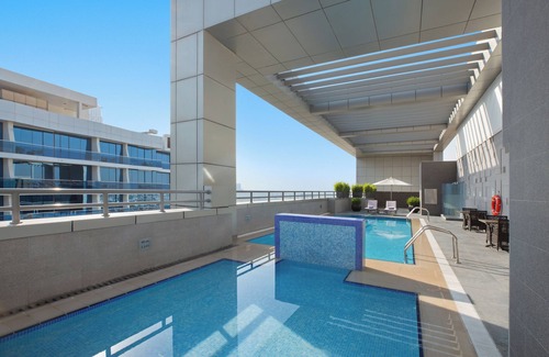 Business Bay Apartment | Royal Continental Suites
