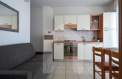 Pineto Apartment | Second floor apartment with sea view