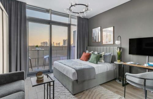 Bur Dubai Apartment | Silkhaus Modern Burj Khalifa View Studio