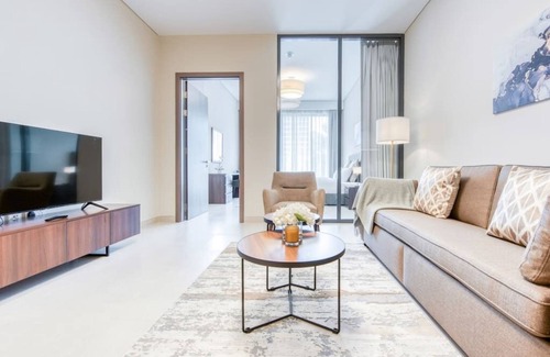 Business Bay Apartment | Sophisticated 1BR Apartment in the Heart of Business Bay