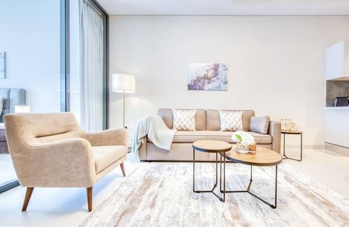 Business Bay Apartment | Sophisticated 1BR Apartment in the Heart of Business Bay