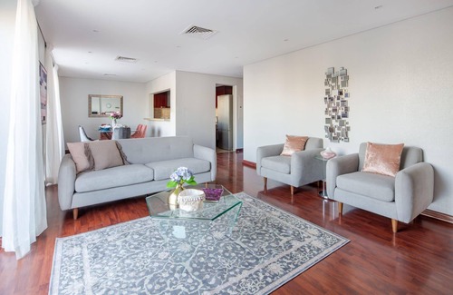 Dubai Marina Apartment | Sophisticated 3BR in Dubai Marina With Stunning Marina Views