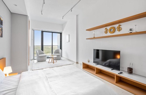 Dubai Apartment | Spacious And Stylish Apt - Thrifty