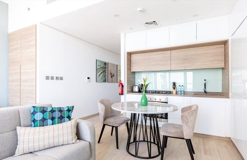 Dubai Marina Apartment | Spacious Studio in Dubai Marina with Marina Views