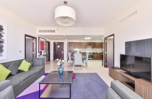 Trade Center House | Standard 2 Bedroom Apartment Near WTC Metro