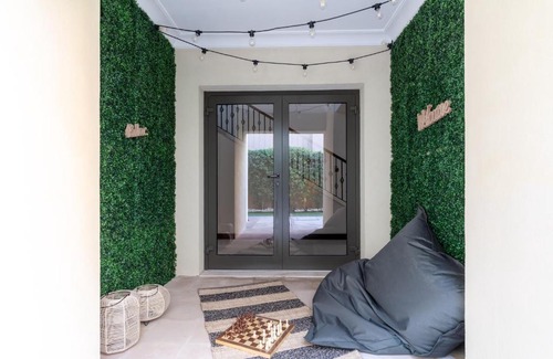 Palm Jumeirah Villa | Stella Stays Exceptional 4 BDR Palm Villa Beach Private Pool