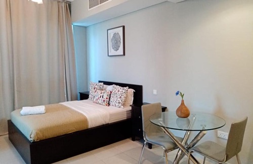 Dubai Marina Apartment | Studio - Bay Central Tower
