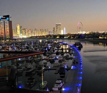 Palm Jumeirah Apartment | Studio *stunning SEA VIEW*