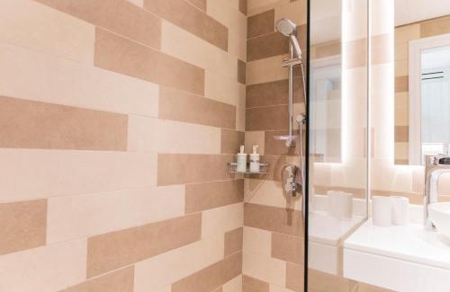 Palm Jumeirah Apartment | Studio with pool and private beach access on Palm Jumeirah