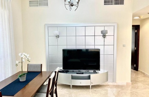 Business Bay Apartment | Stunning 1 bedroom balcony business bay Airbetter