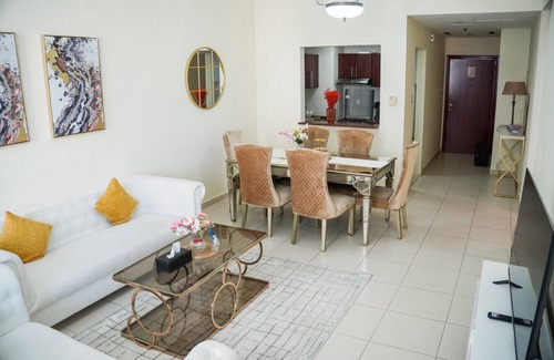 Business Bay Apartment | Stunning Canal and Burj View