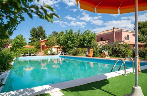Citta Sant'Angelo House | Stunning private villa for 6 guests with WIFI, pool, TV, patio and pets allowed, close to Pescara