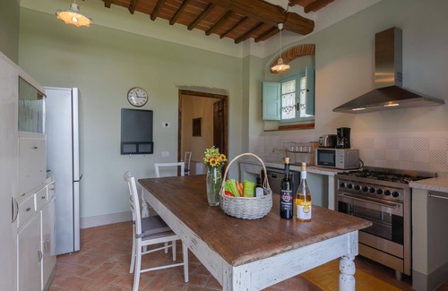 Montecchio Villa | Stunning private villa with WIFI, private pool, A/C, TV, patio and panoramic view, close to Cort.