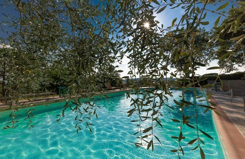 Lucignano Villa | Stunning private villa for 15 guests with WIFI, private pool, TV, veranda and panoramic view
