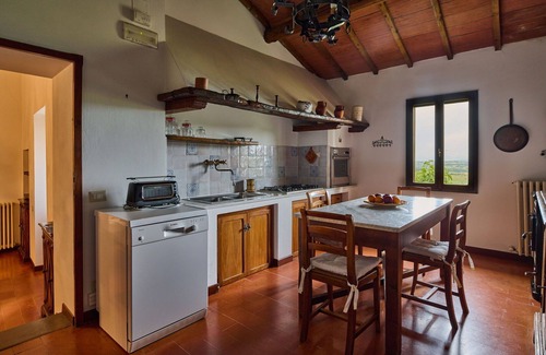 Agello Villa | Stunning private villa with A/C, private pool, WIFI, TV, patio and panoramic view, close to Peru.
