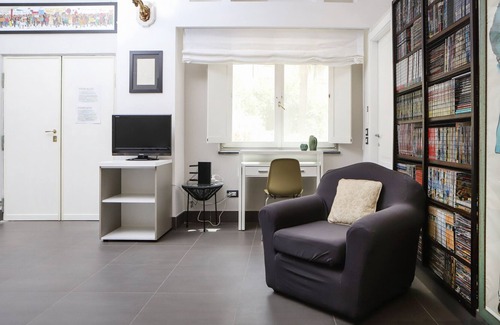 Historical Center Apartment | Stylish Apartment at Palazzo Firrao by Wonderful Italy
