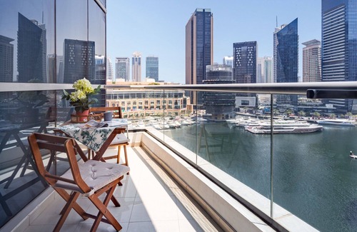 Dubai Marina Apartment | Stylish Studio Apartment with Dubai Marina Views