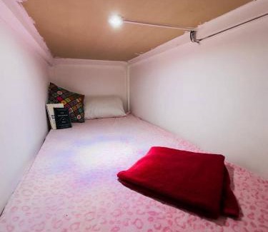 Dubai Marina Hostel | Sunny JBR