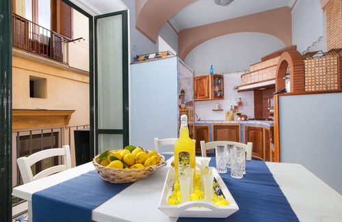 Sorrento City Centre Apartment | Tasso Square apartment