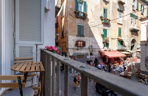Historical Center Apartment | The Overlooking the Cribs Apartment
