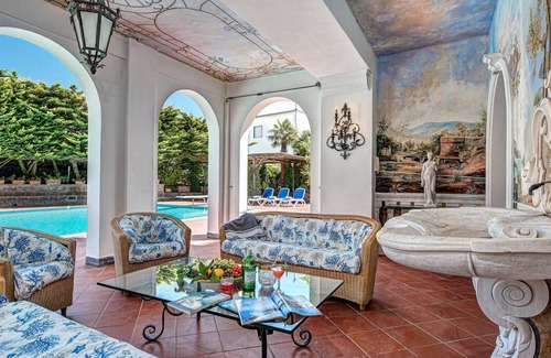 Colli di Fontanelle Apartment | The Palace - Villa Escondida