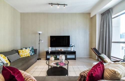 Dubai Marina Apartment | The Smart Concierge - Bahar 1