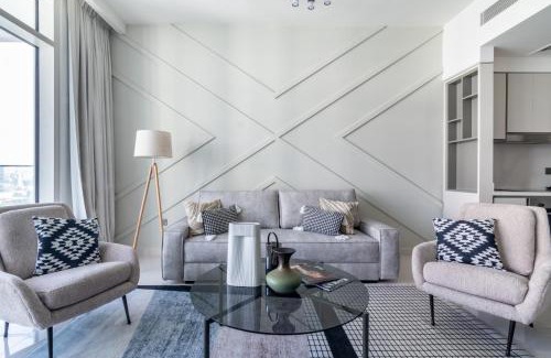 Dubai Marina Apartment | The Smart Concierge - Sunrise Bay beachfront